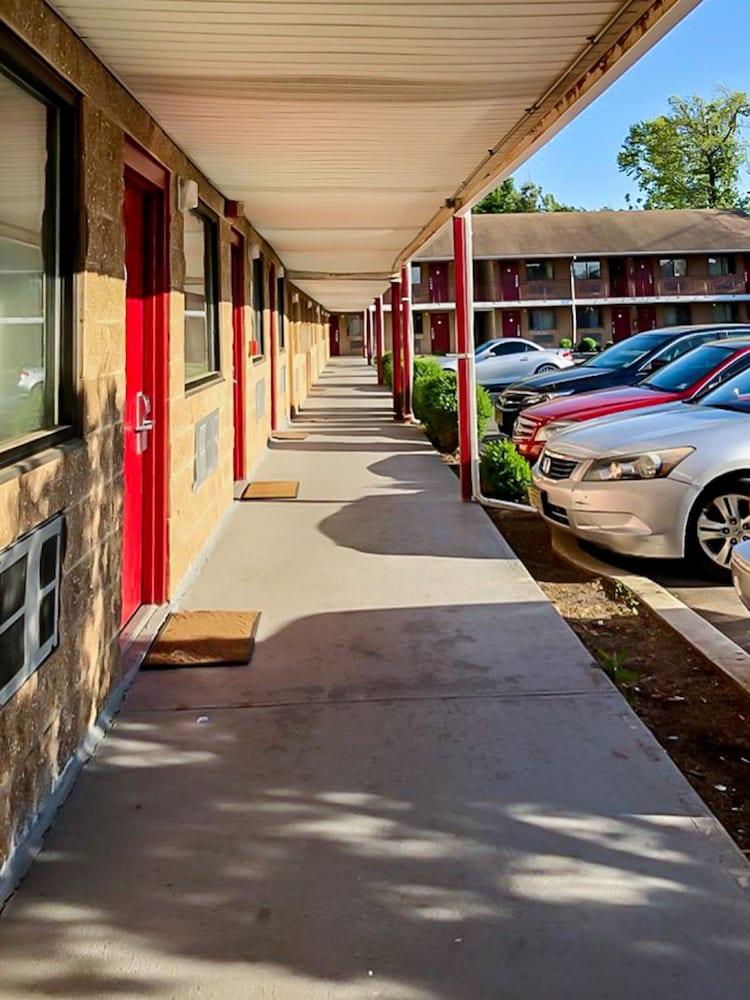 Oyo Hotel Edison Nj Route 1 Exterior foto